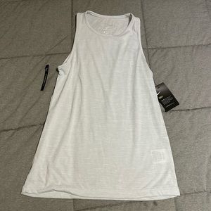 New women’s Nike tank top